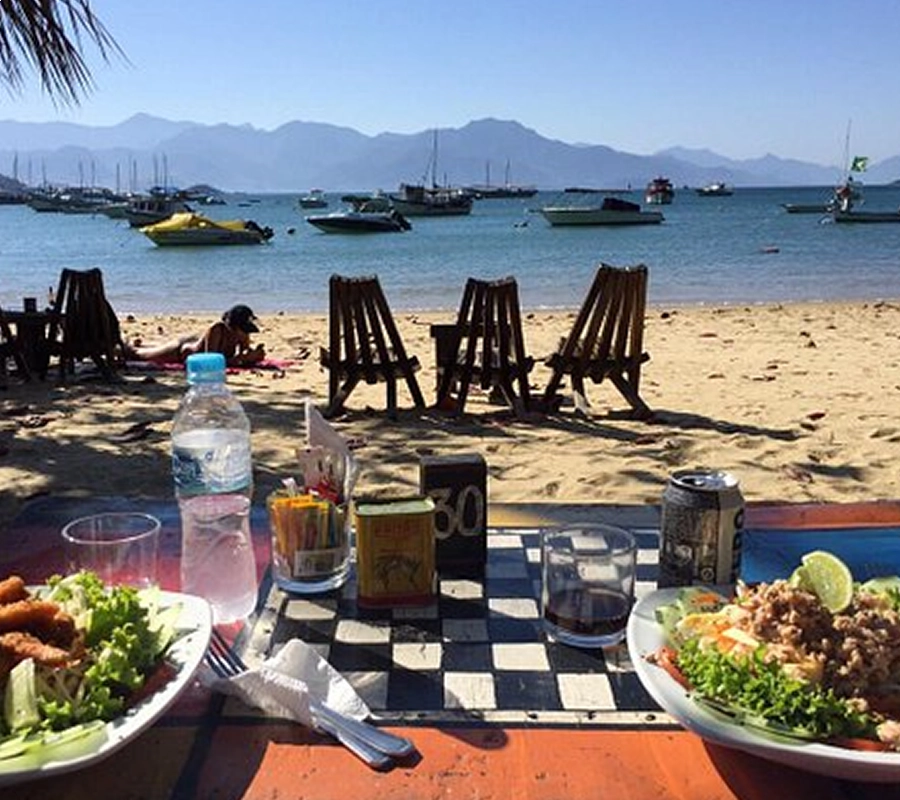  Almoço com frutos do mar em Ilha Grande (RJ)