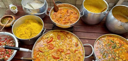 Aula de culinária baiana em Salvador (BA)