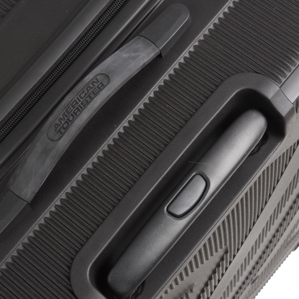 Mala Média para Viagem Polipropileno American Tourister Camboriu Cadeado Tsa Rodas 360º Preta